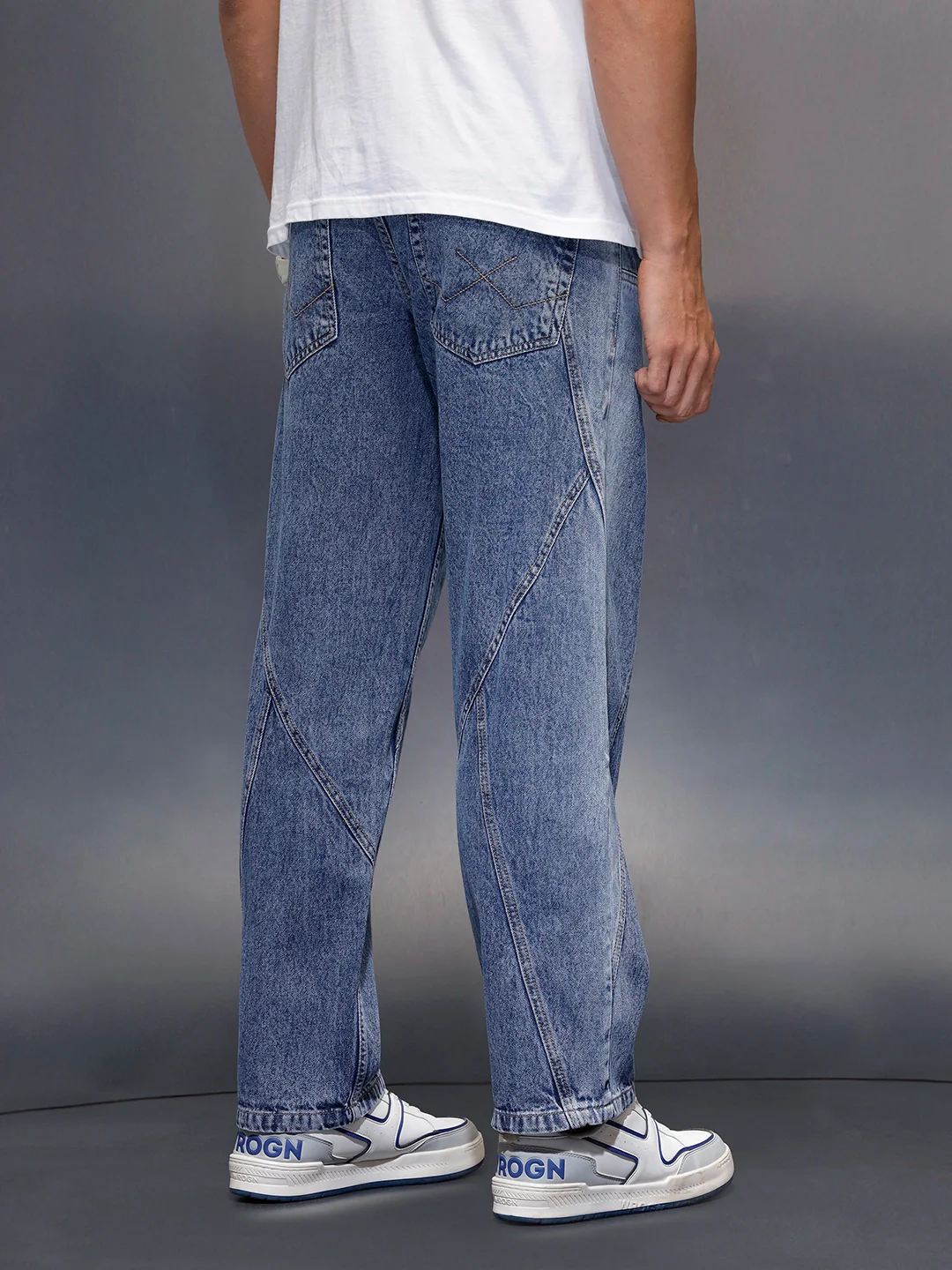 Men's loose fit jeans with cut & sew detail  | Blue - Image 4