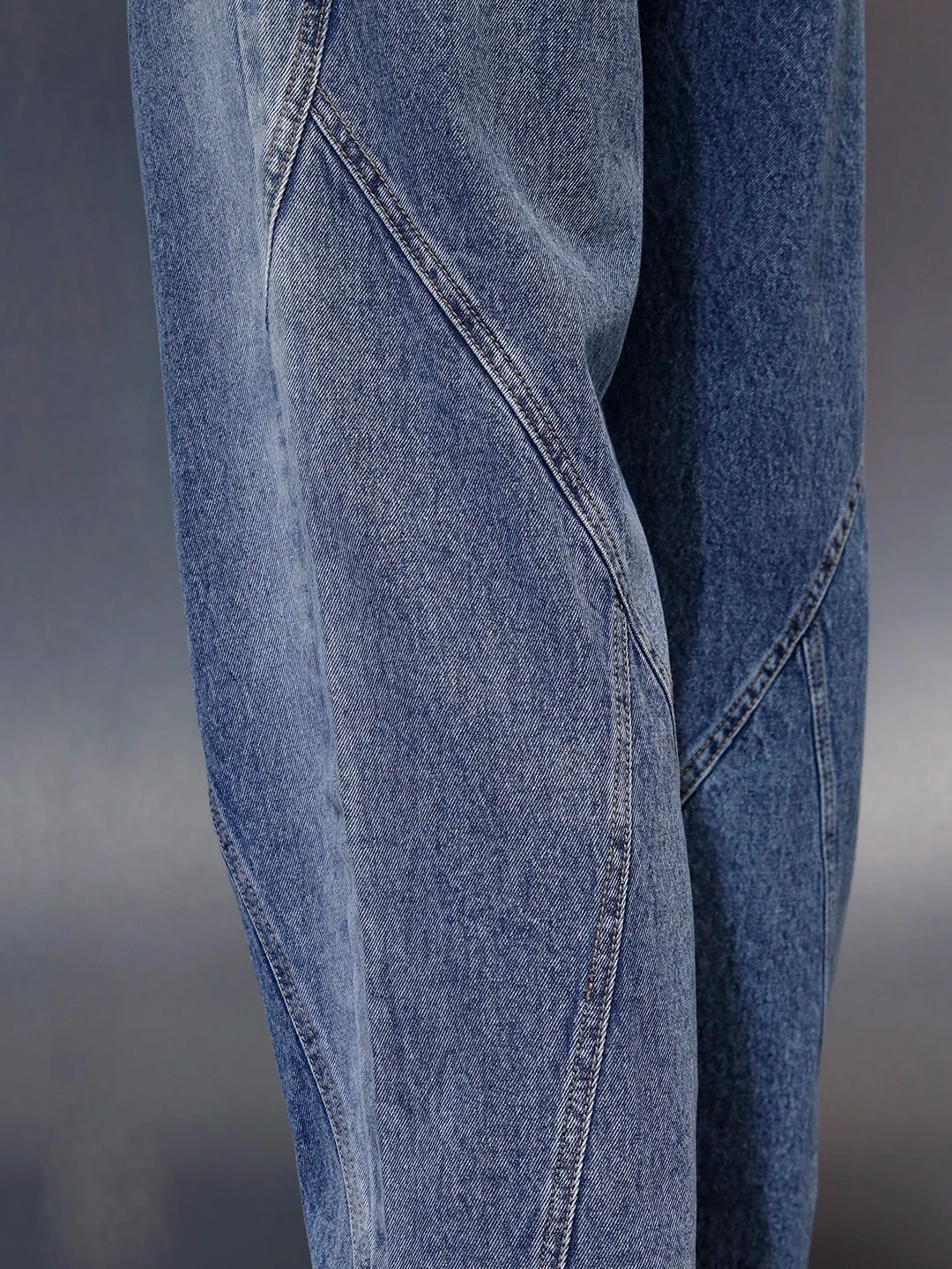 Men's loose fit jeans with cut & sew detail  | Blue - Image 6