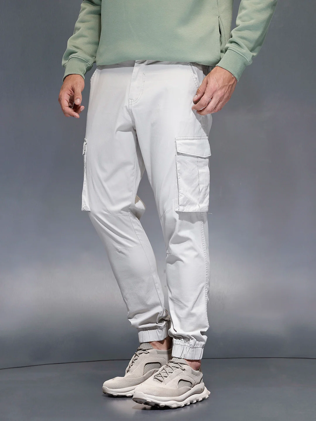 Men's straight fit trouser with cargo pockets | Grey - Image 4