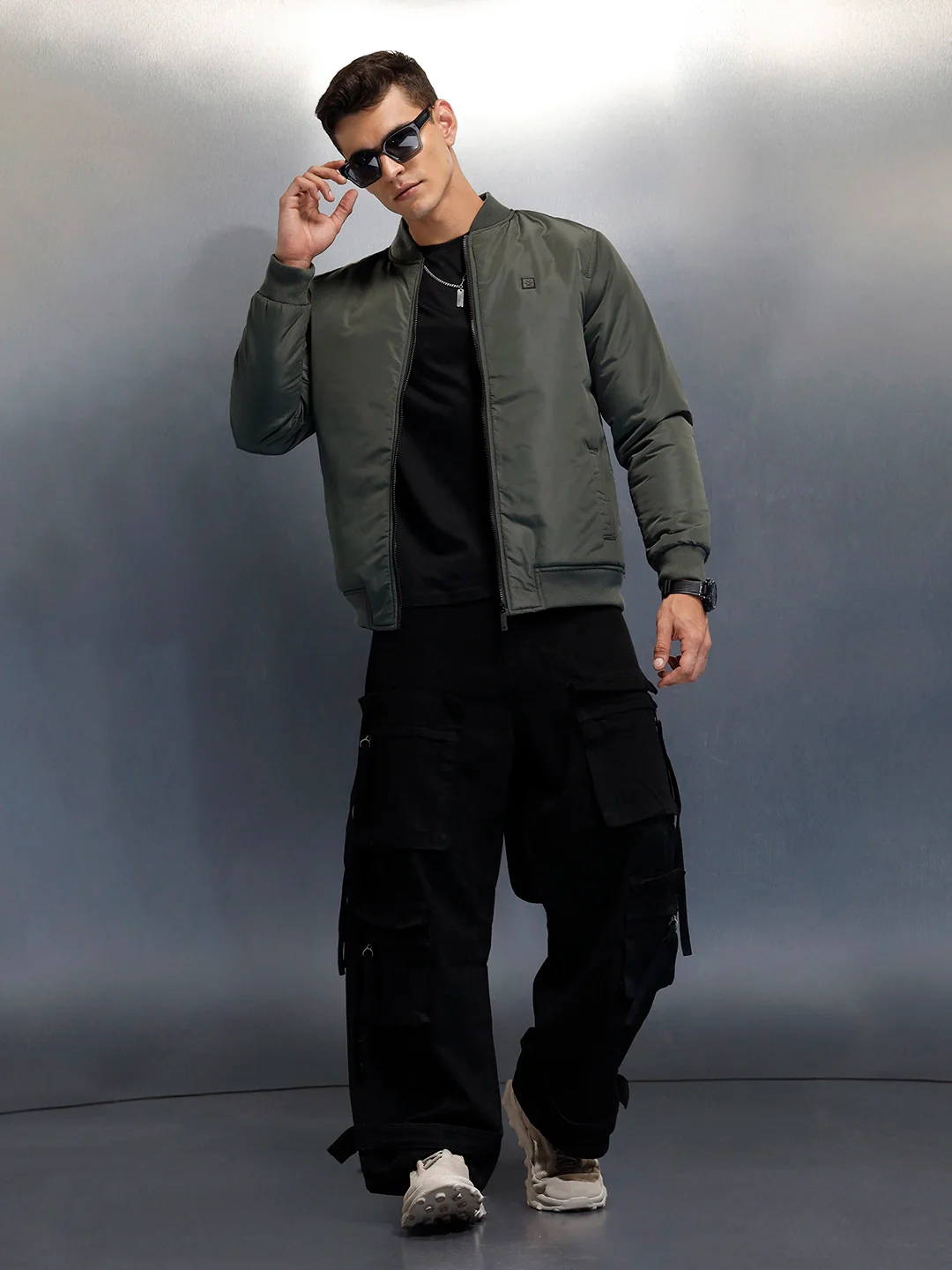 Men's Twelve Pocket Baggy Cargo  | Black - Image 3