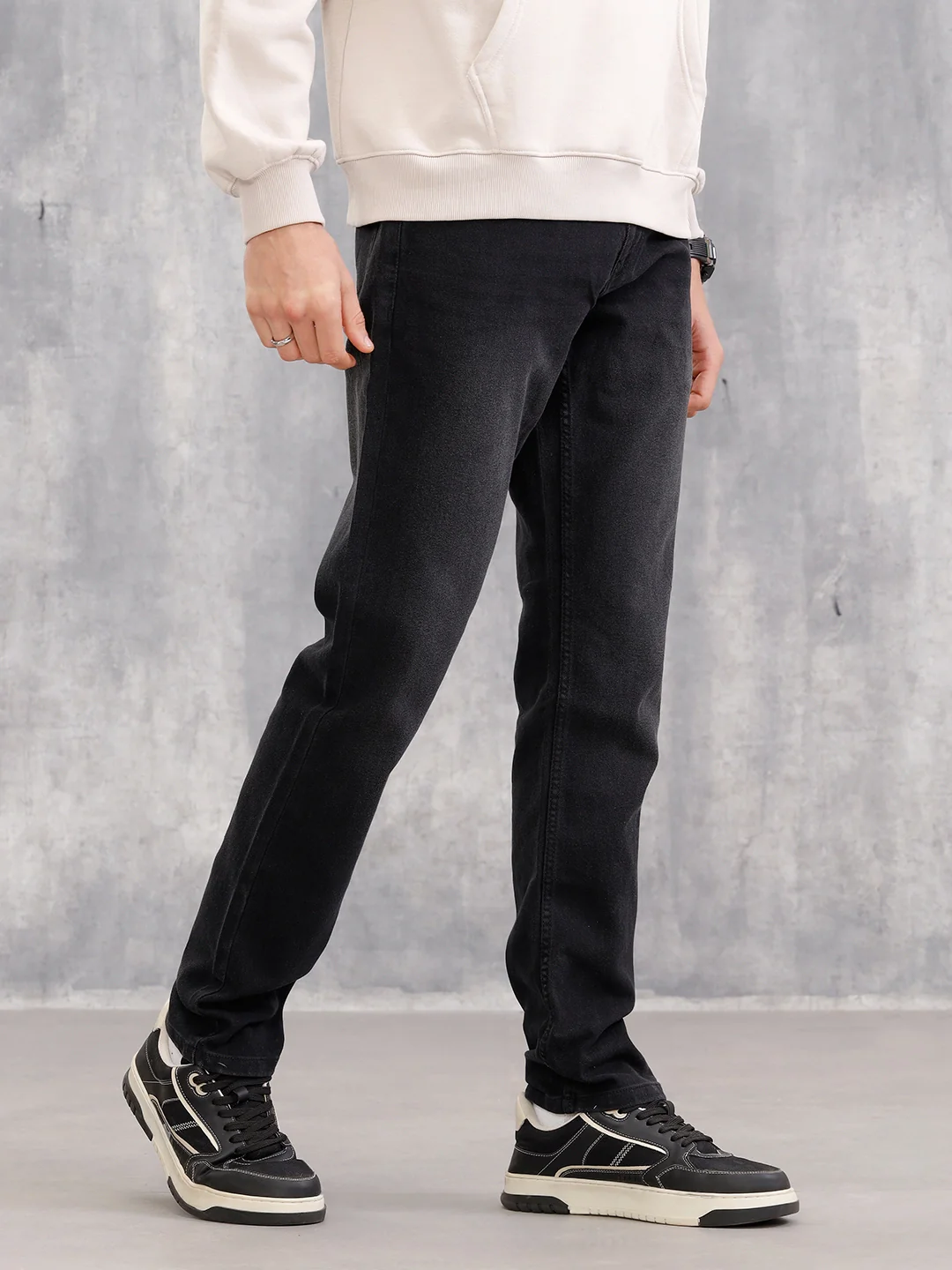 Mild Washed Relaxed Fit Jeans | Black - Image 4