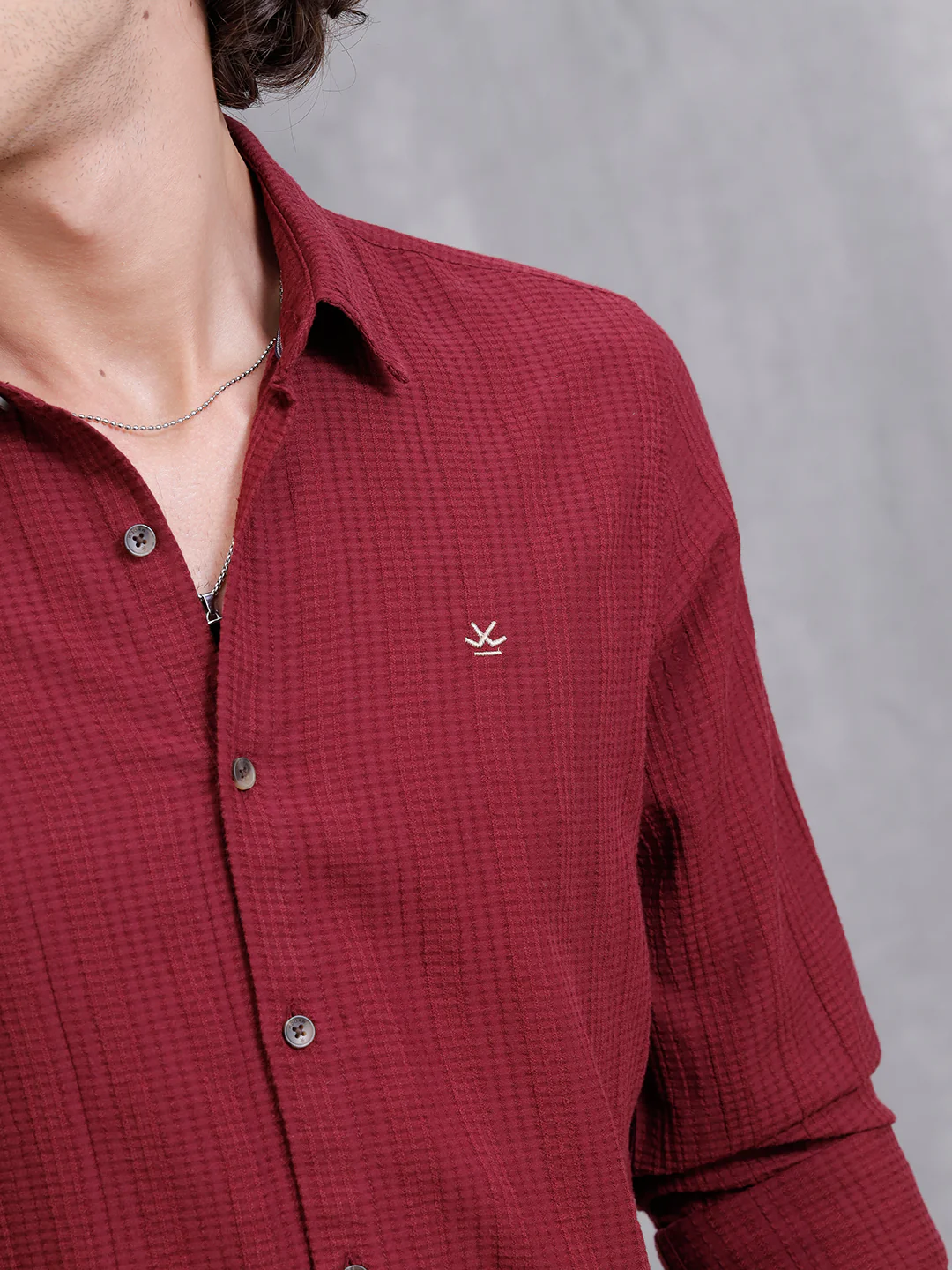 Modal Blend Seersucker Shirt In Slim Fit | Dark Maroon - Image 4
