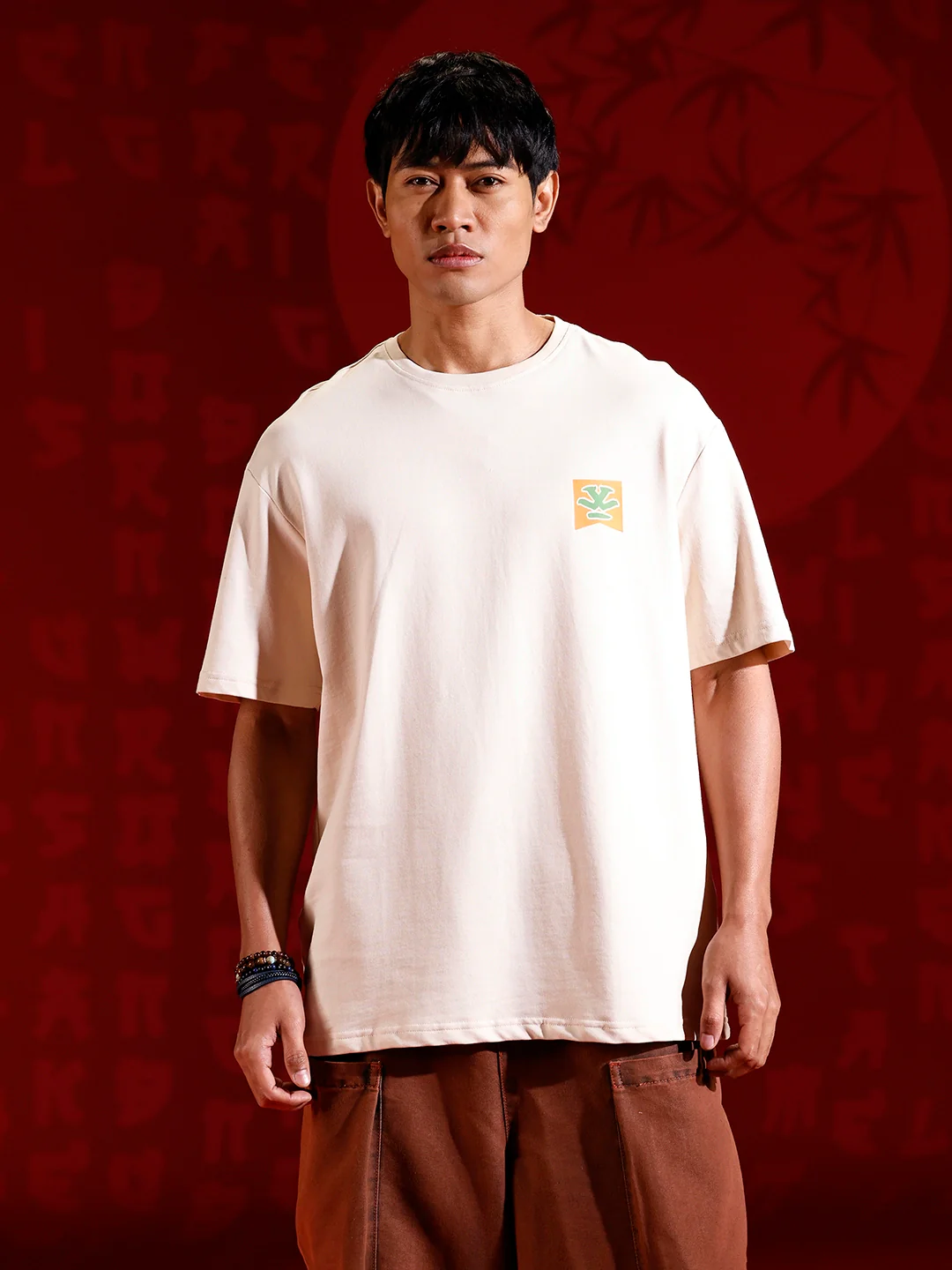 Oversized Black Cotton T-shirt with Graphic Accent | Beige - Image 3