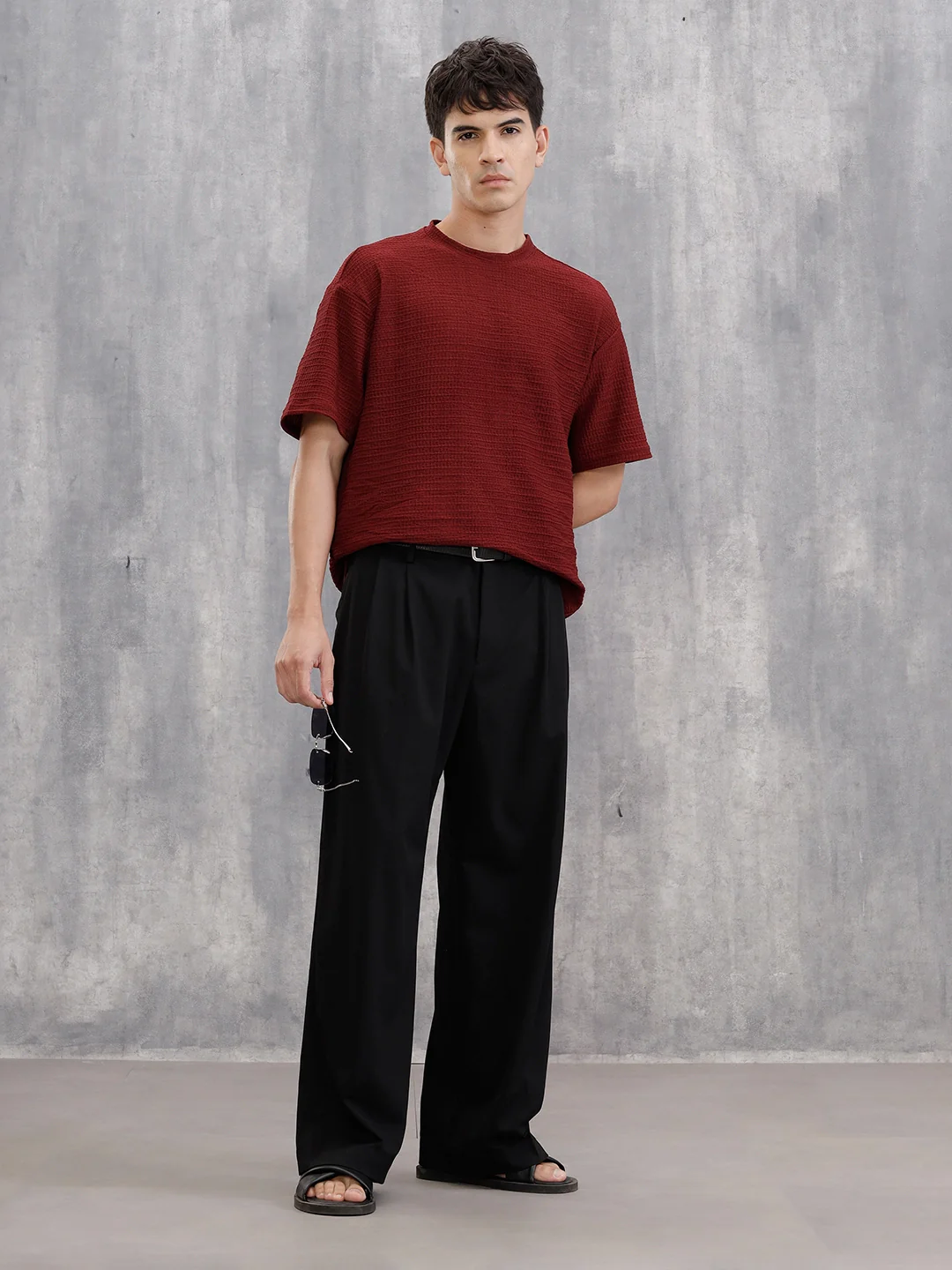 Oversized Jacquard Textured Crew Neck T-Shirt   | Maroon - Image 6