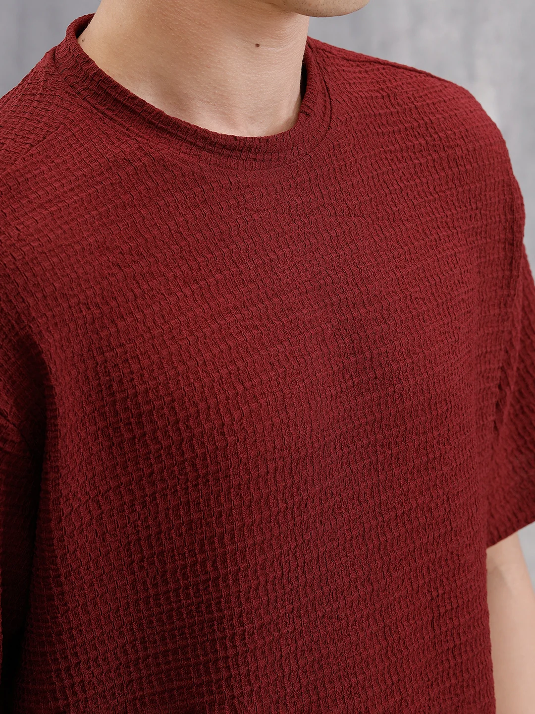 Oversized Jacquard Textured Crew Neck T-Shirt   | Maroon - Image 8