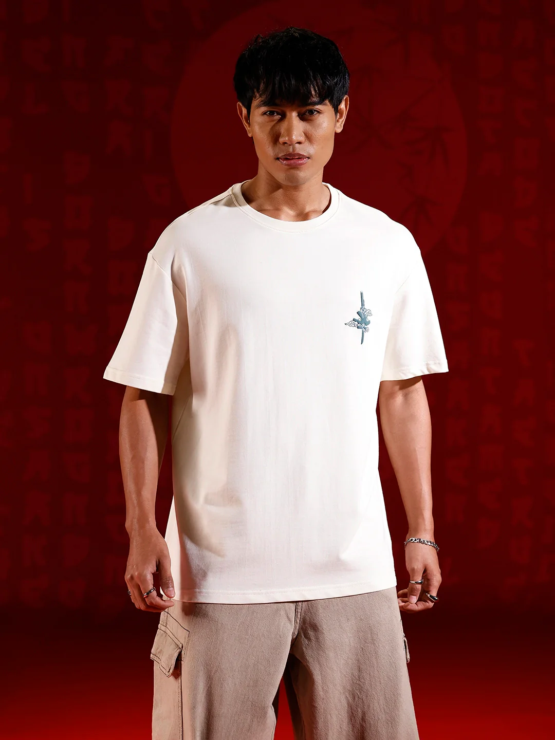 Puff print chest motif oversized tshirt | Off white - Image 3