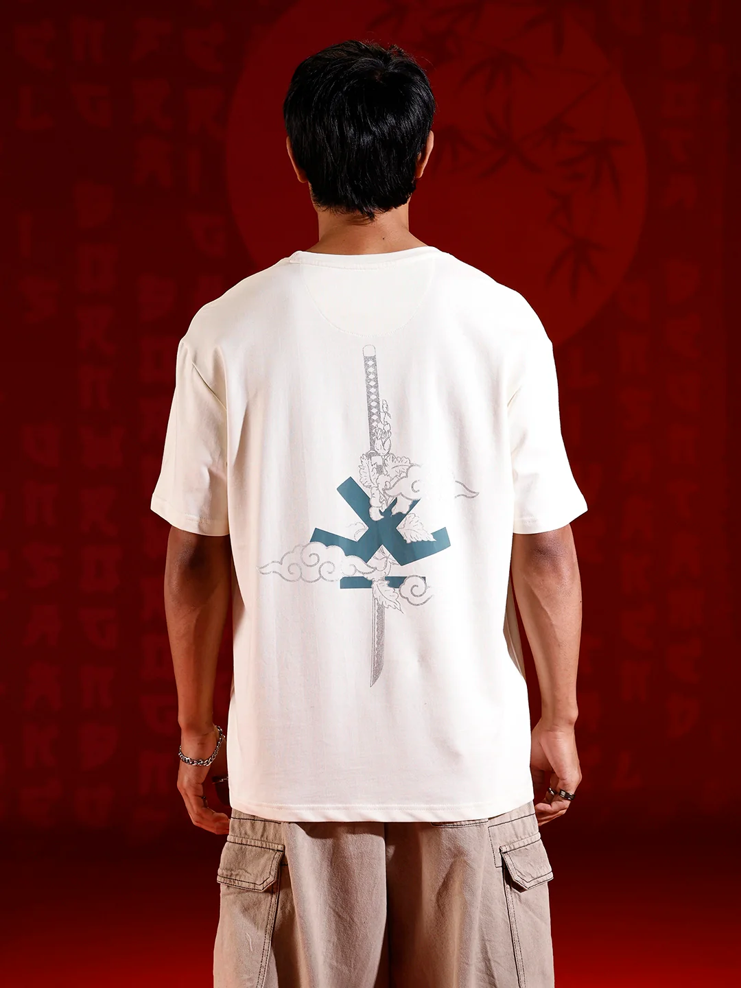 Puff print chest motif oversized tshirt | Off white - Image 4