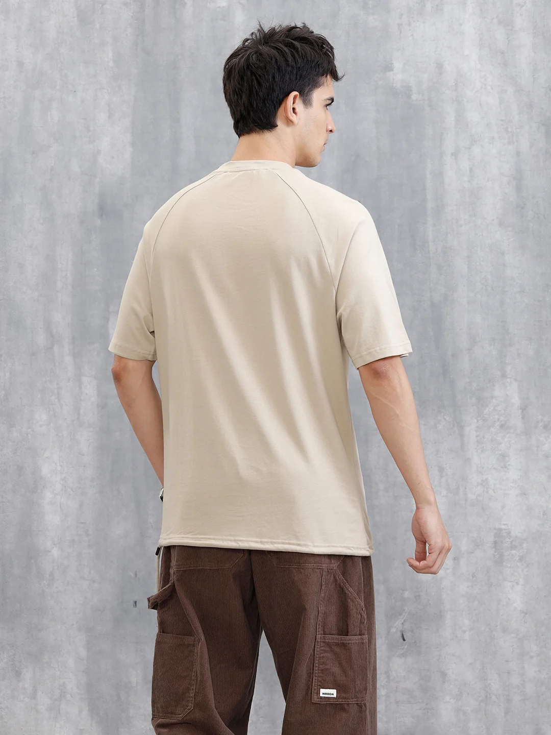 Raglan Sleeve Patch Pocket T-Shirt | Beige - Image 3