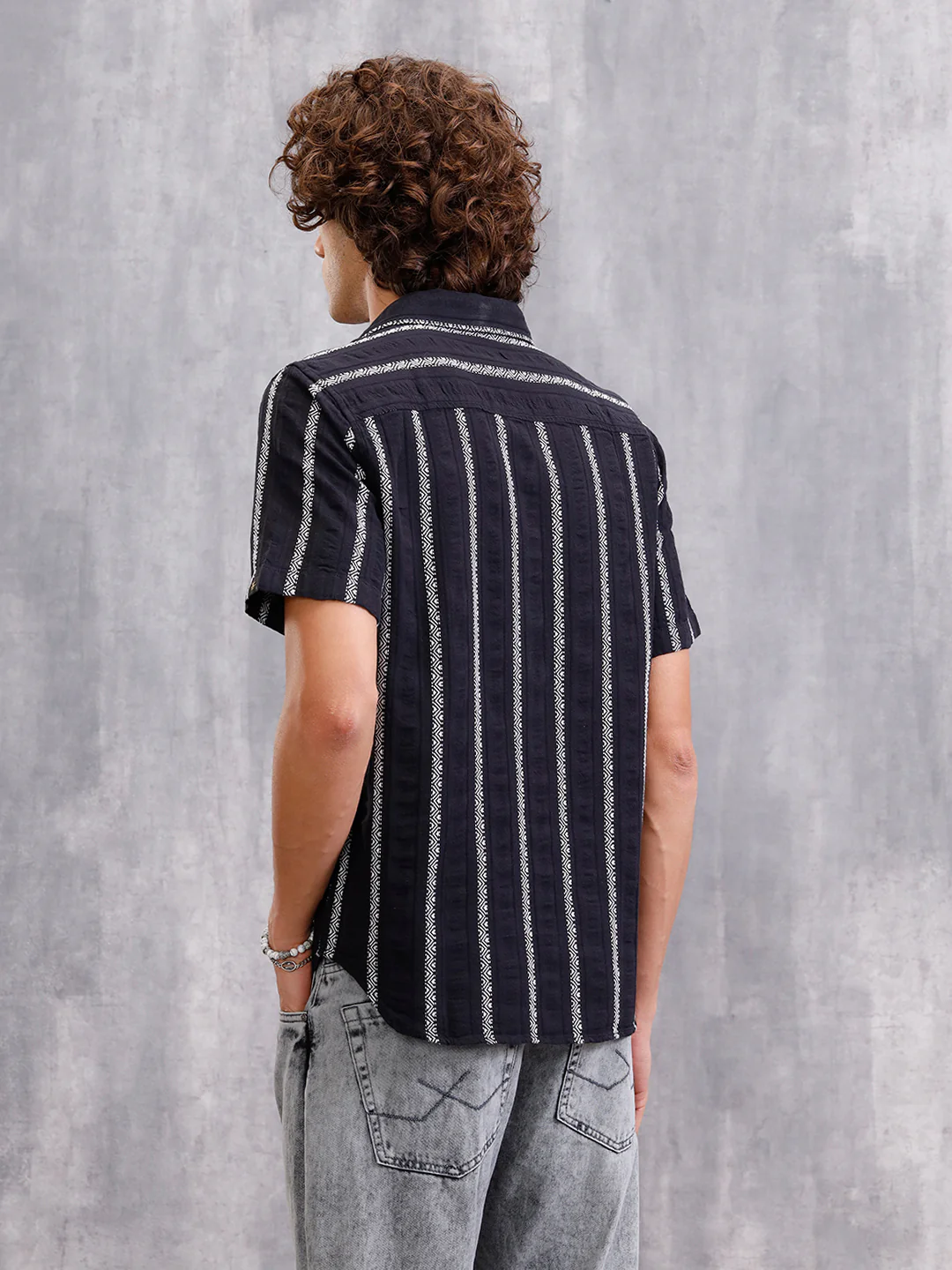 Seersucker Dobby Stripe Short Sleeve Shirt | Black - Image 3