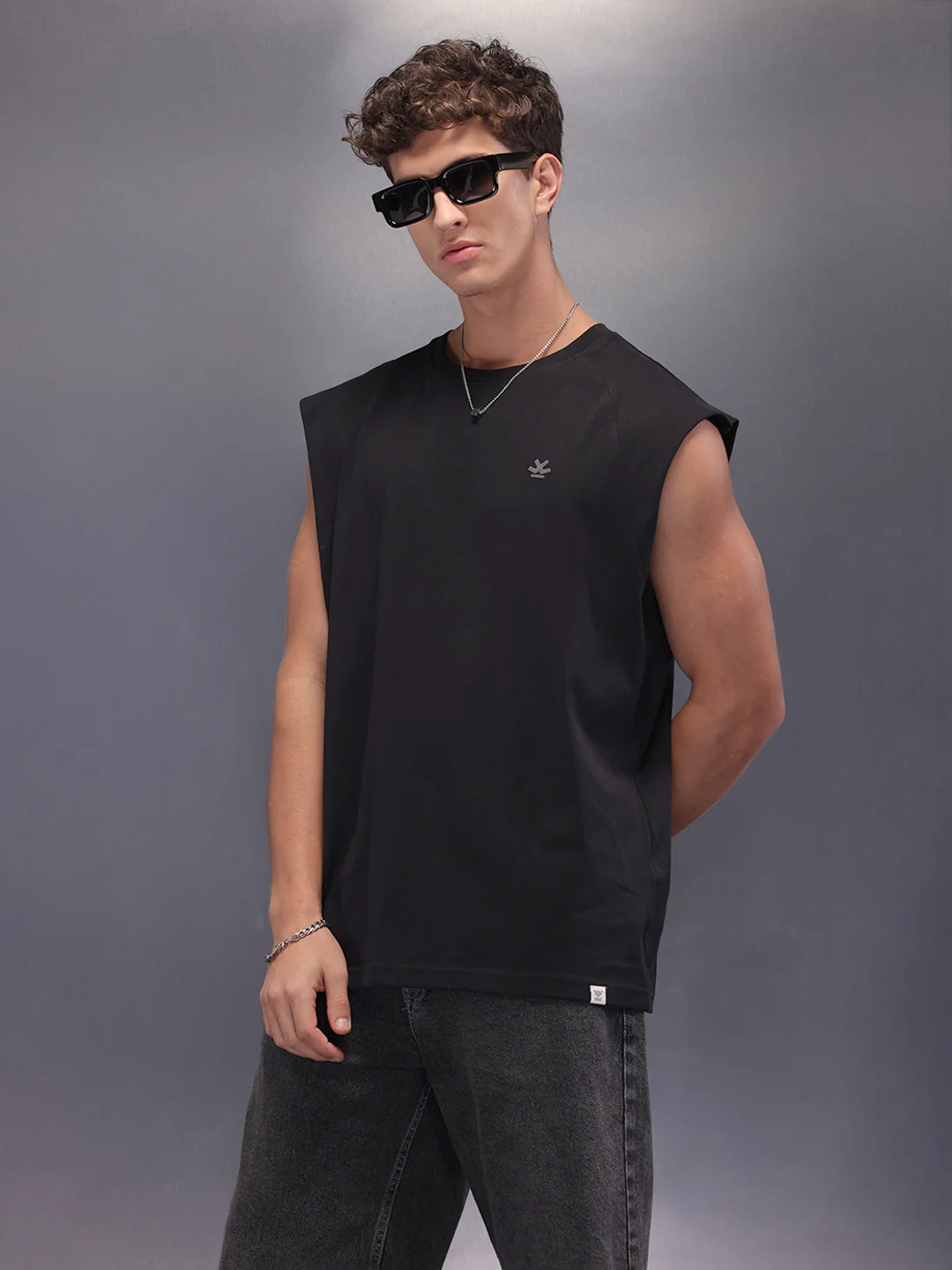Sleeve Less Oversized T-Shirt | Black - Image 4