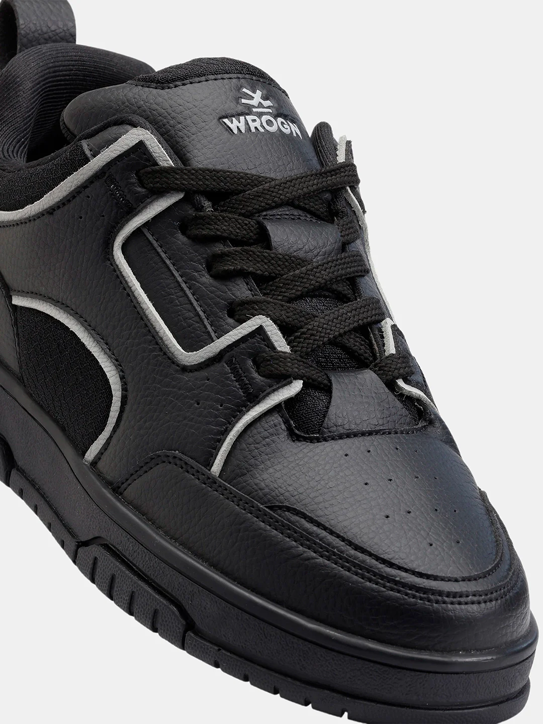 Sneakers | Greyhound Nightline - Image 6