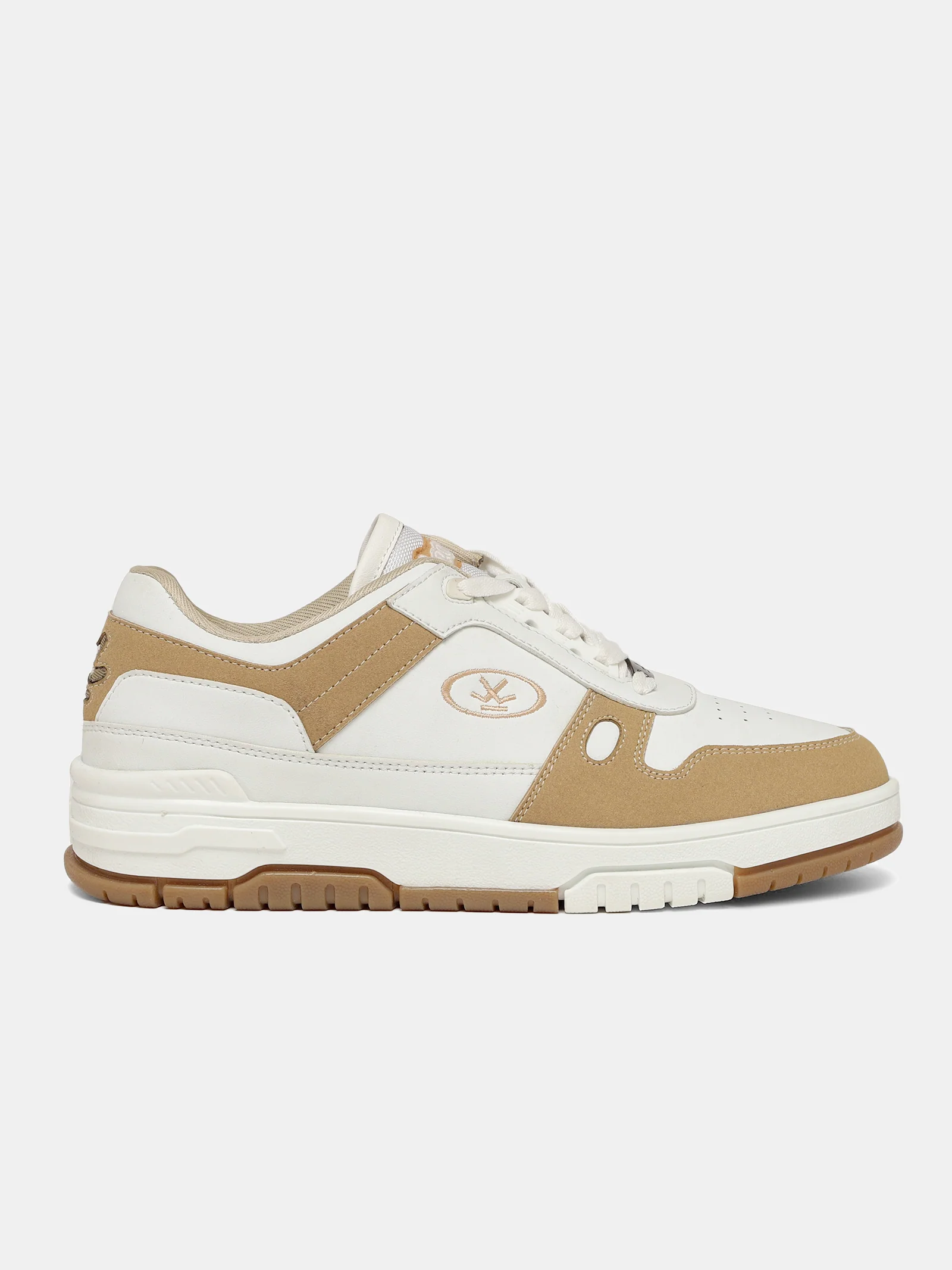Sneakers  |  Greyhound Tanline - Image 2