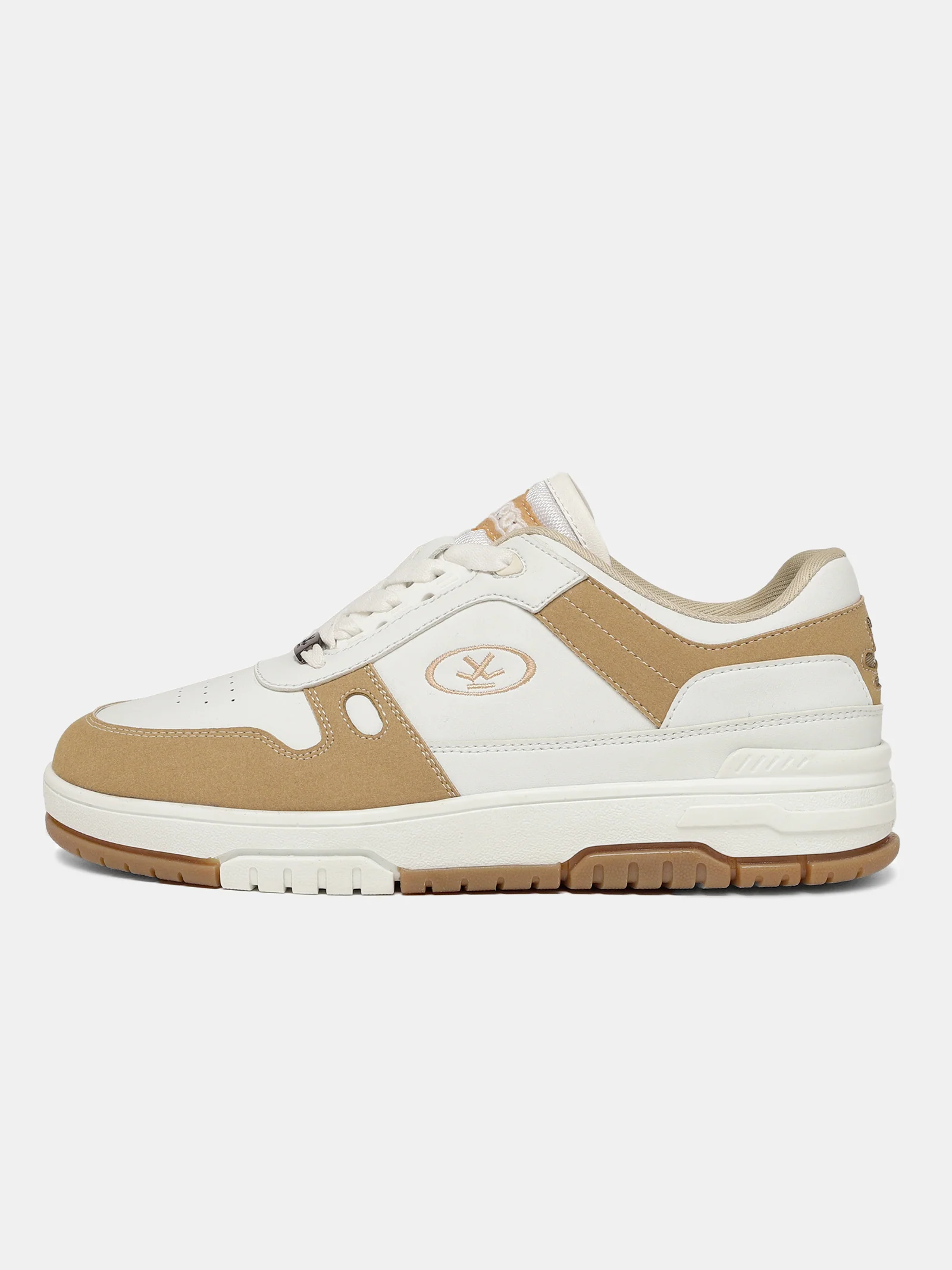 Sneakers  |  Greyhound Tanline - Image 3