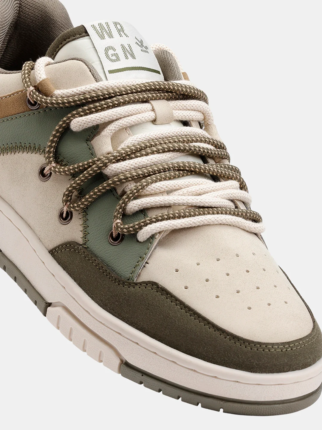 Sneakers | Greyhound terrain - Image 6