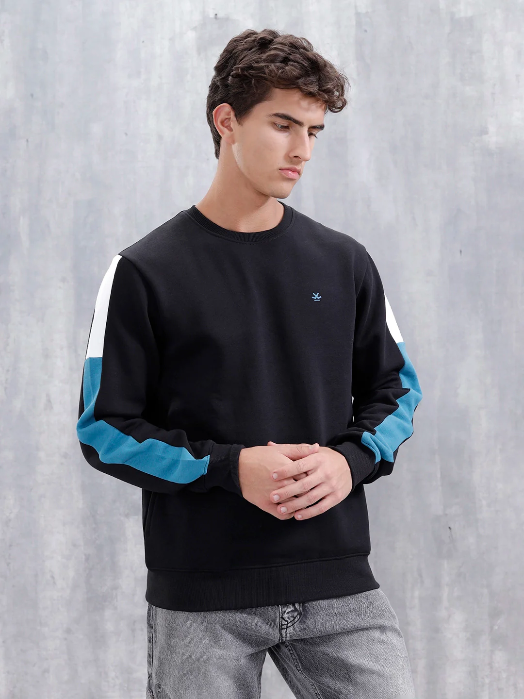 Solid Casual Slim Fit Sweatshirt | Black - Image 4