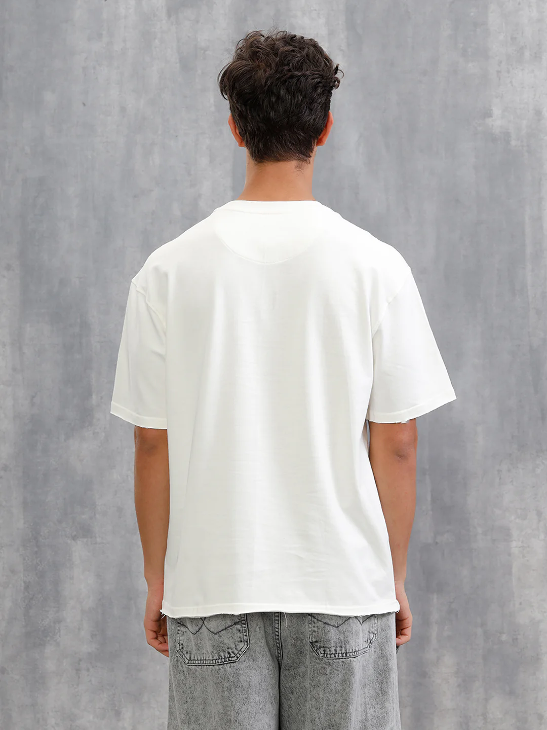 Solid Oversized T-Shirt With Printed Canvas Patch And Raw Edge Detail  | Off White - Image 4