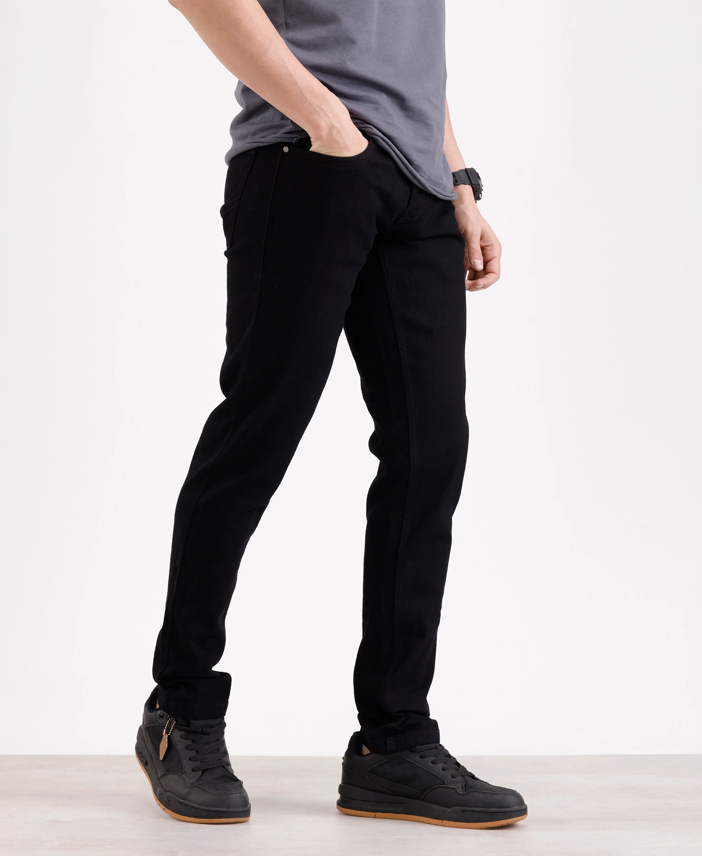 Solid Slim Tapered Denim Jeans  | Black - Image 4