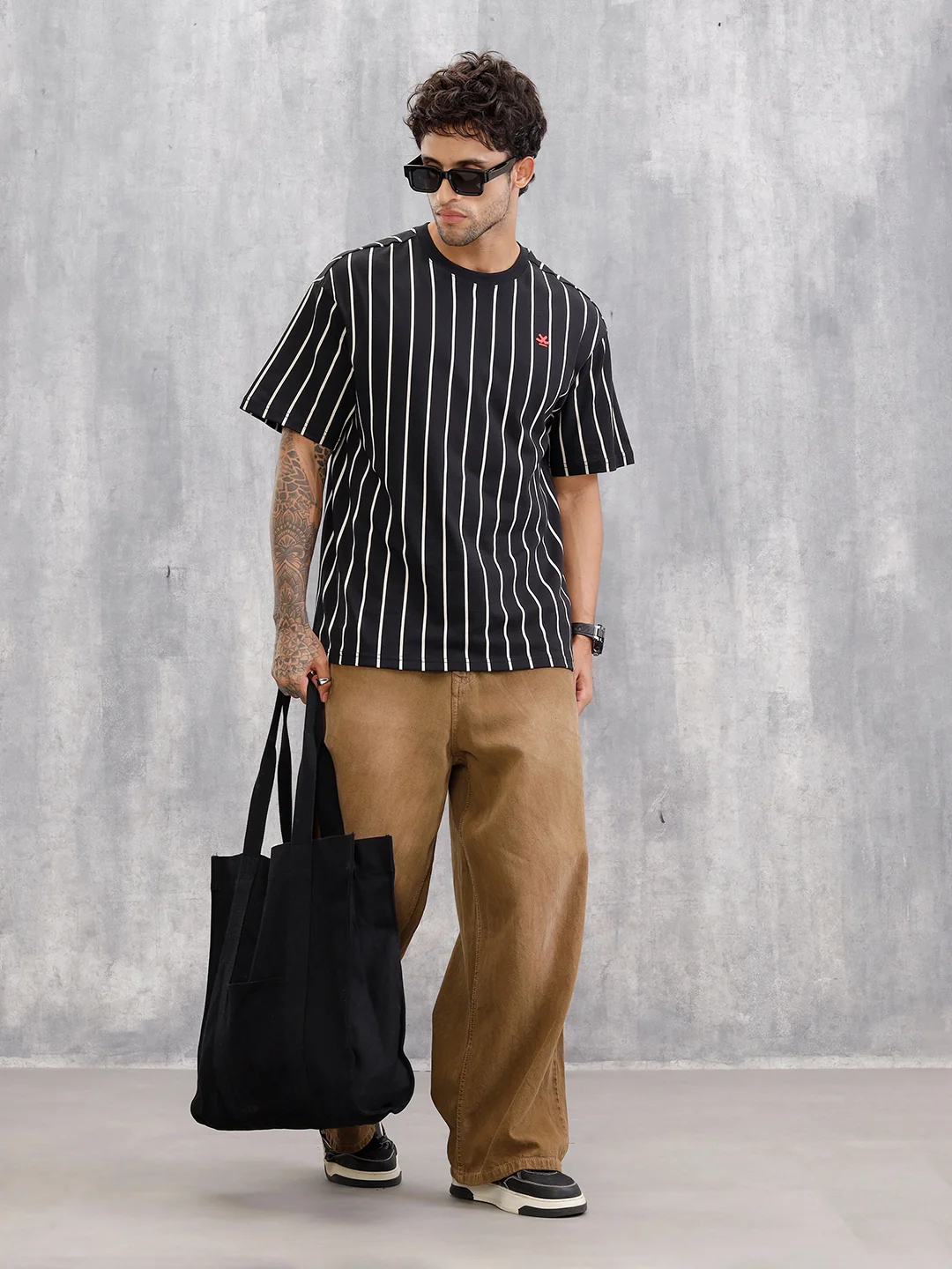 Striped Oversized Fit T-shirt With Puff Print | Black - Image 3