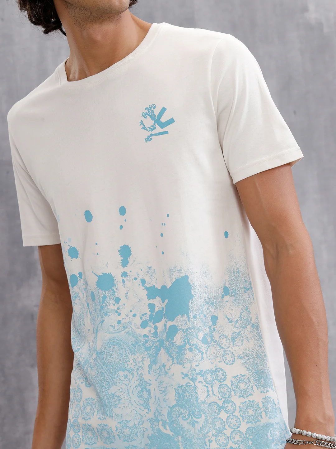 Tapestry Inspired Distressed Ombré Print T-Shirt  | Off White - Image 4