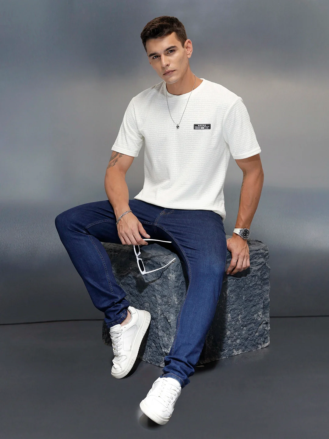 Textured Men's Casual Regular Fit T-Shirt | White - Image 2