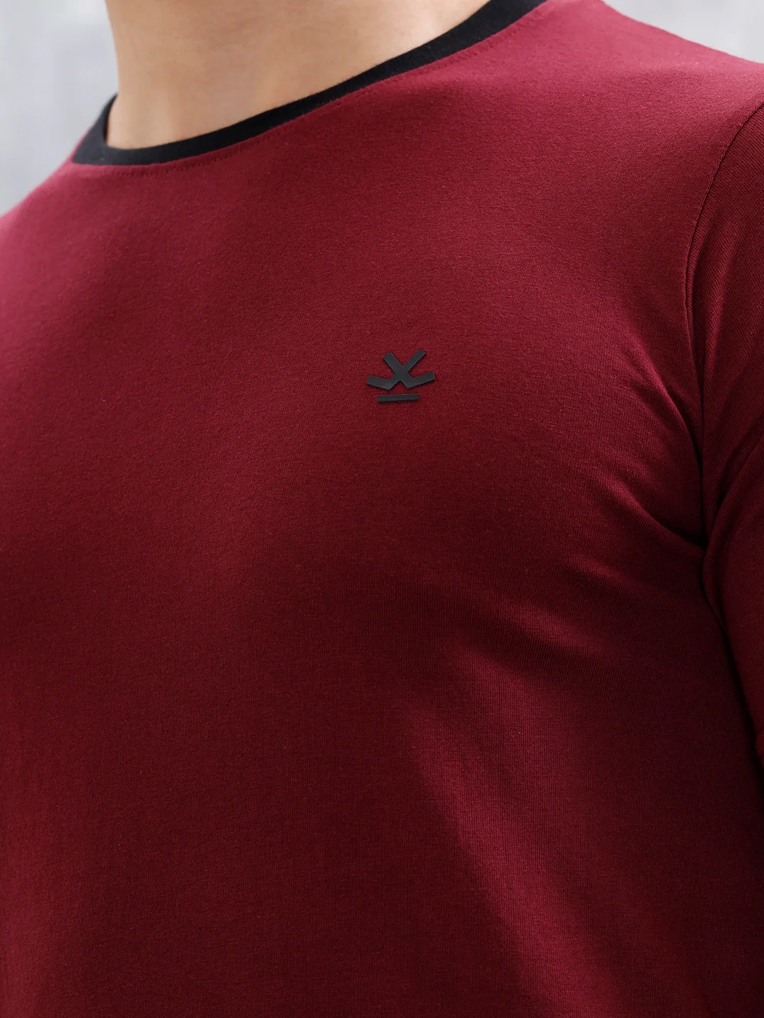 Men's Casual Regular Fit T-Shirt | Maroon - Image 5