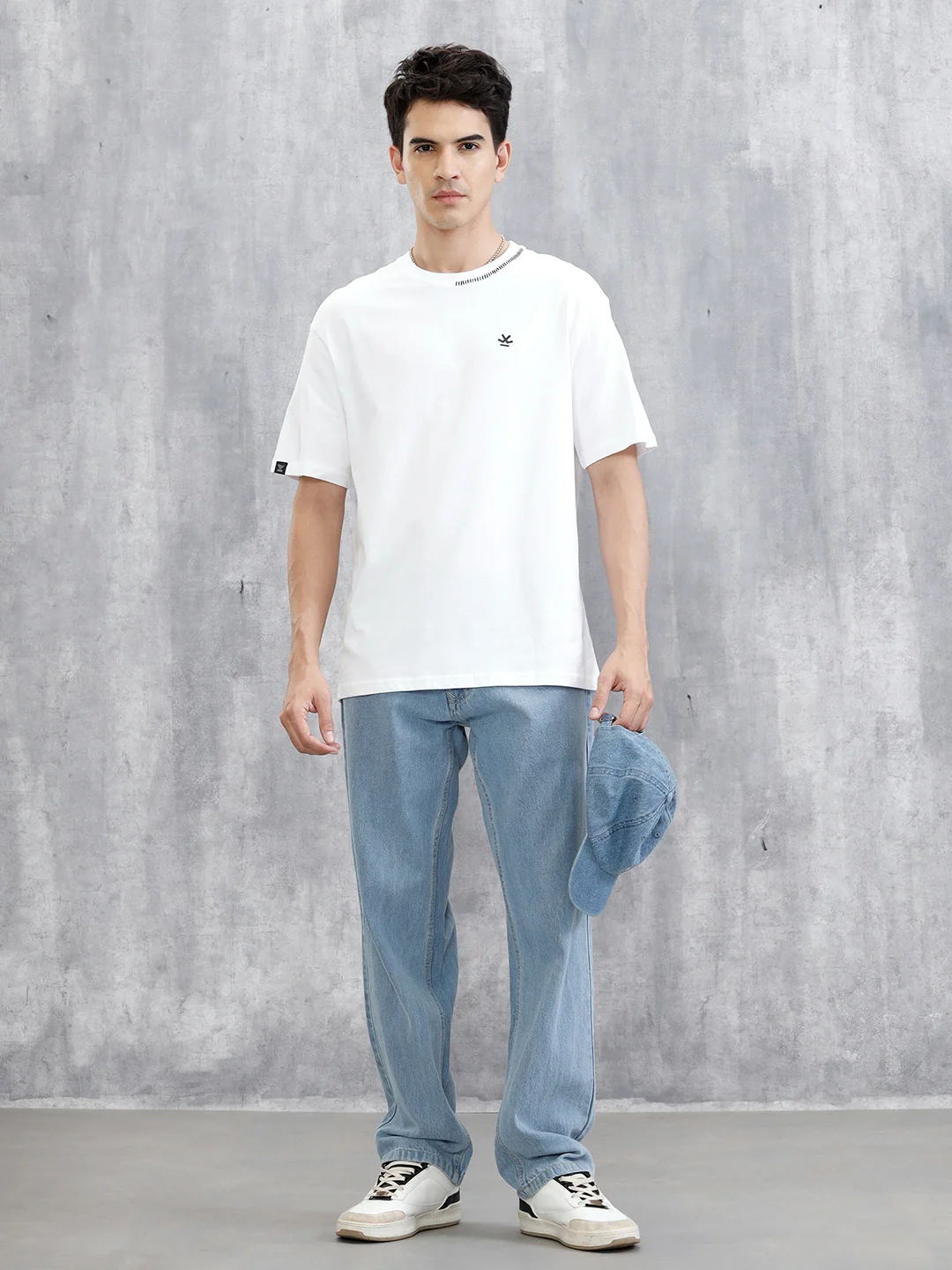Thread Detailed Oversized T-Shirt | White - Image 2