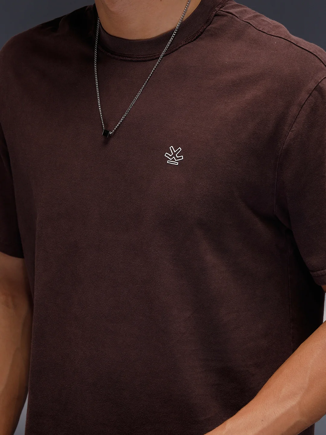 Vintage Look Neck Detailed Oversize Solid Tshirt | Brown - Image 5