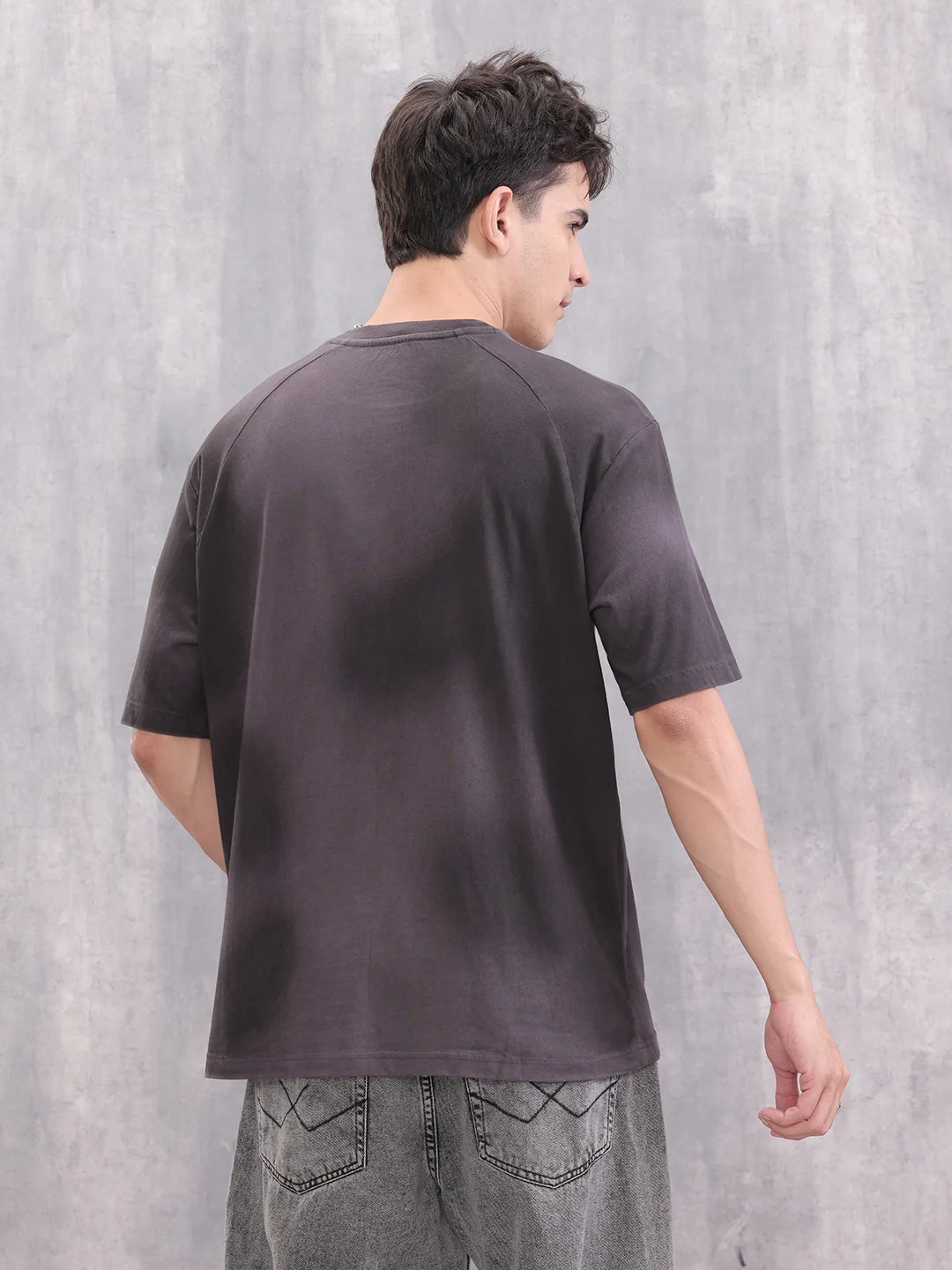 Washed Raglan Sleeve Oversized Men T-shirt | Dark Grey - Image 3
